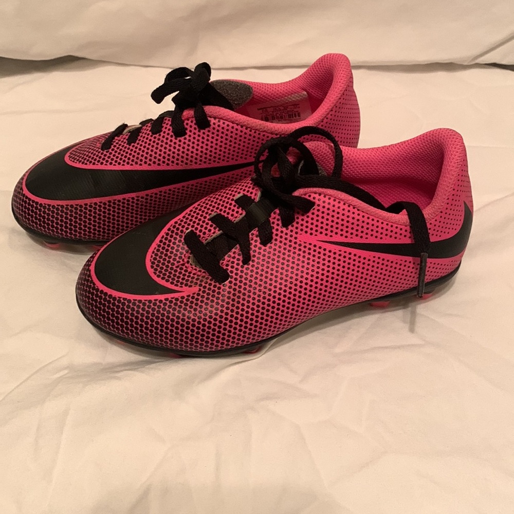 Nike Kids Black and Pink Soccer Cleats - Picture 2 of 4
